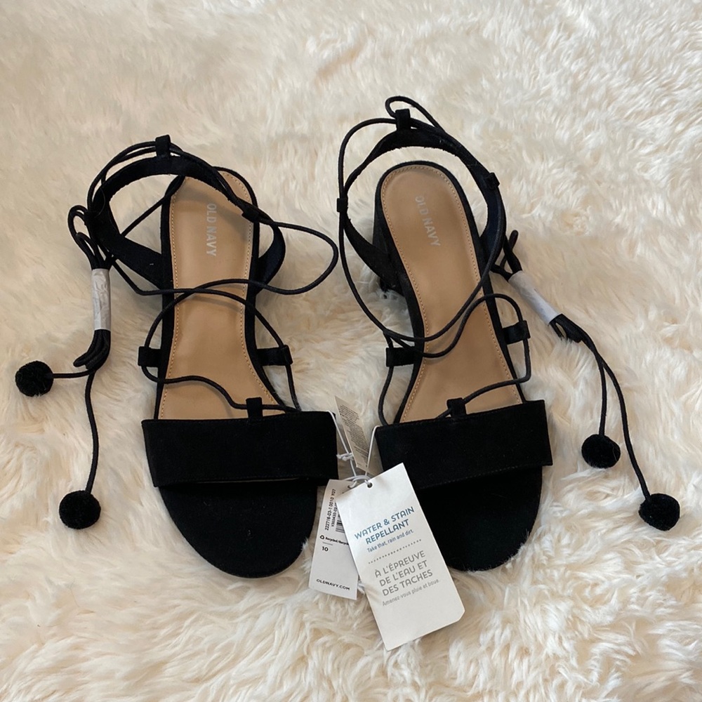 Size 10 black block heels, lace up